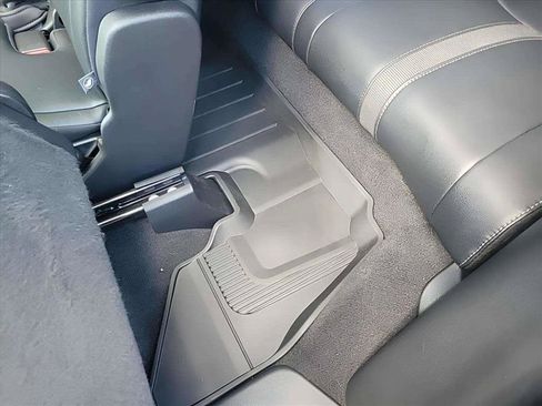 Used 2023 Honda Pilot Touring image 23