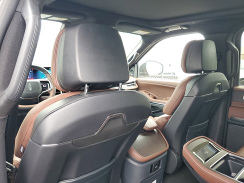 New 2026 Lincoln Navigator L Reserve AWD/4WD image 28
