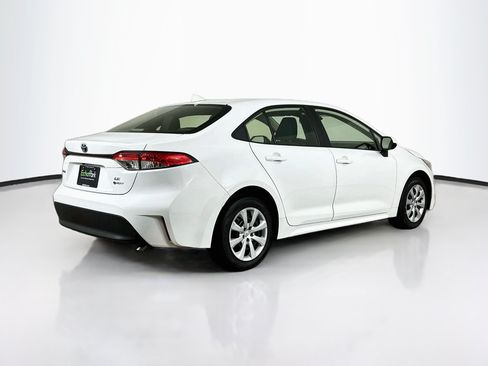 Used 2025 Toyota Corolla LE w/ Convenience Package FWD image 9