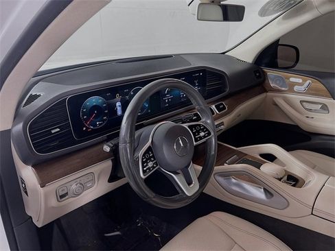 Used 2020 Mercedes-Benz GLE 350 4MATIC w/ Premium Package image 10