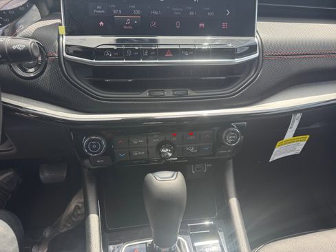 New 2026 Jeep Compass Trailhawk AWD/4WD image 20