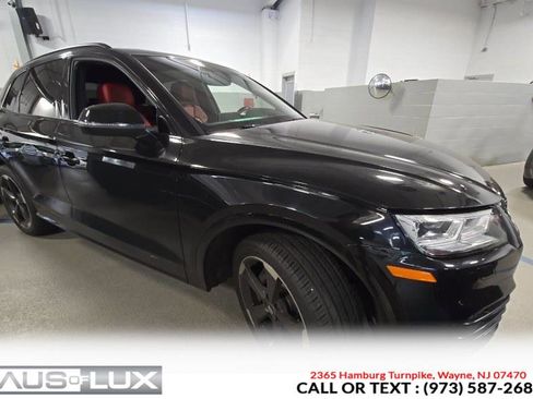 Used 2019 Audi SQ5 Premium Plus w/ Premium Plus Package AWD/4WD image 1