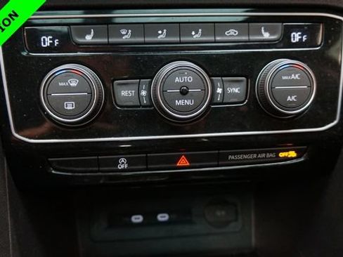 Used 2022 Volkswagen Atlas SEL AWD/4WD image 18