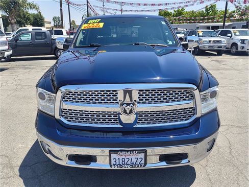 Used 2017 RAM 1500 Laramie w/ Convenience Group AWD/4WD image 18