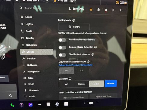 Used 2020 Tesla Model 3 Performance image 28