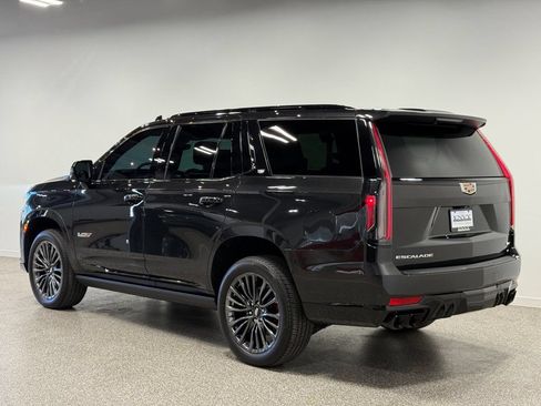 Used 2024 Cadillac Escalade V w/ Heavy-Duty Trailer Package AWD/4WD image 35