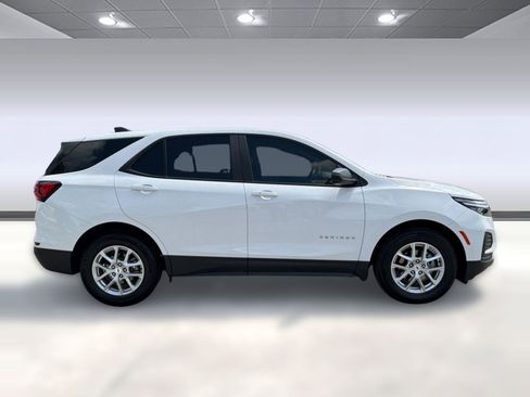 Certified 2024 Chevrolet Equinox LS w/ LS Convenience Package image 7