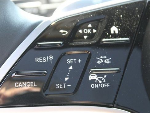 New 2025 Mercedes-Benz GLS 450 4MATIC image 17