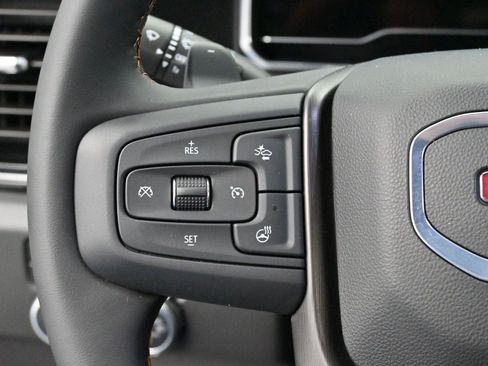 Used 2025 GMC Sierra 1500 AT4 w/ AT4 Premium Package image 18