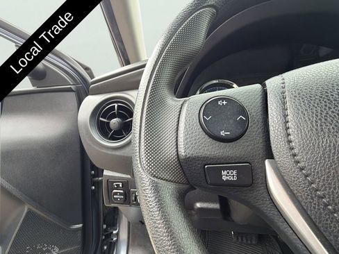 Used 2018 Toyota Corolla L image 25