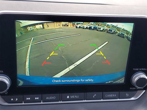 Used 2024 Nissan Sentra SV image 17