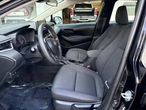 Used 2024 Toyota Corolla LE FWD image 9