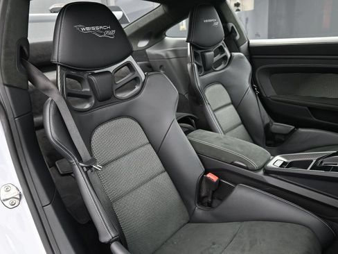 Certified 2025 Porsche 911 GT3 RS RWD image 31