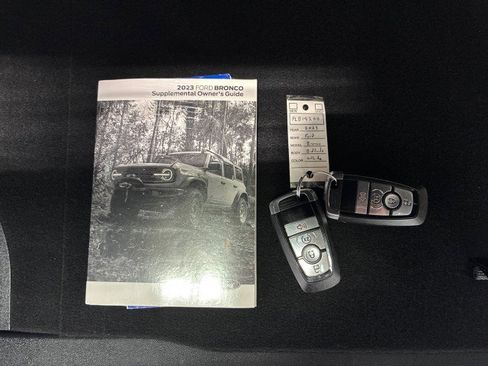 Used 2023 Ford Bronco Badlands AWD/4WD image 28