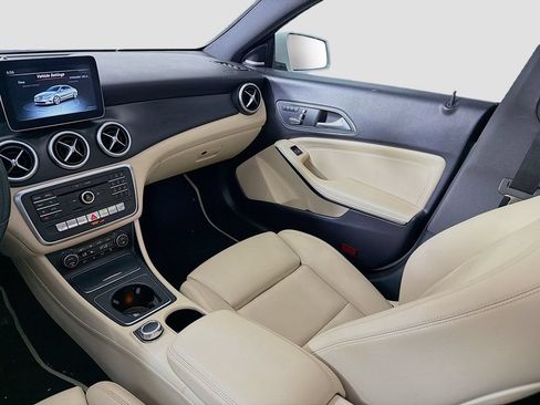 Used 2019 Mercedes-Benz CLA 250 4MATIC image 23