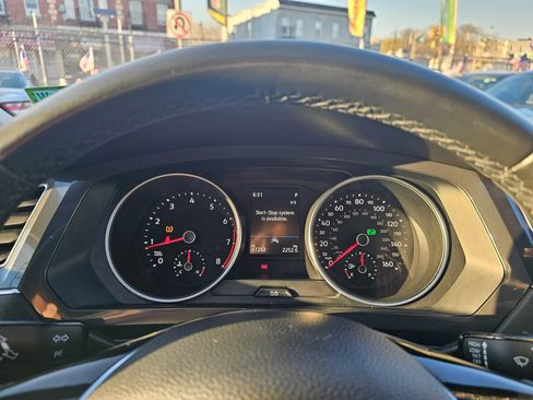 Used 2020 Volkswagen Tiguan SEL image 22