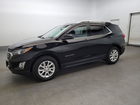 Used 2019 Chevrolet Equinox LT image 2