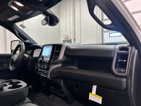 Used 2024 RAM 2500 Tradesman w/ Chrome Appearance Group AWD/4WD image 33