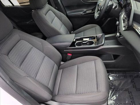 Used 2025 Chevrolet Equinox LT image 19