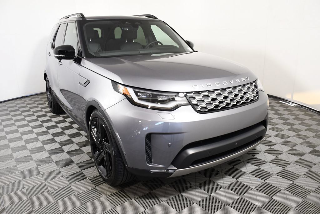 Certified 2025 Land Rover Discovery S AWD/4WD image 9