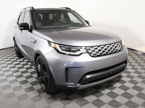 Certified 2025 Land Rover Discovery S AWD/4WD image 9