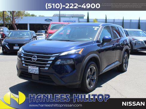 Used 2025 Nissan Rogue SV FWD image 3