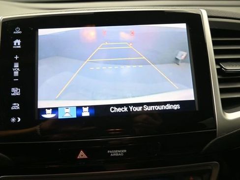 Used 2017 Honda Pilot Touring image 31
