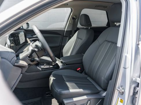 Used 2025 Audi Q5 Premium w/ Convenience Package AWD/4WD image 5
