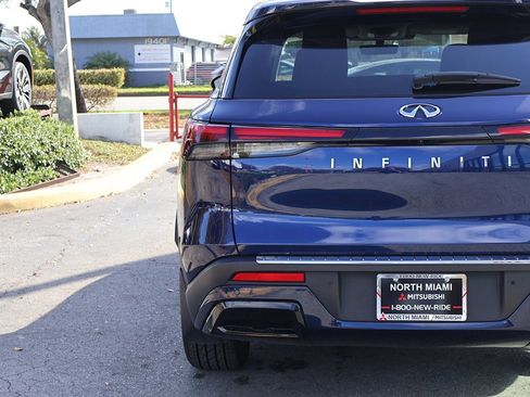 Used 2023 INFINITI QX60 Luxe w/ Cargo Package image 18