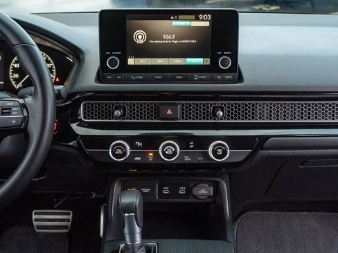 Certified 2025 Honda Civic Sport image 21