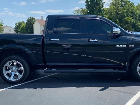 Used 2015 RAM 1500 Laramie w/ Convenience Group AWD/4WD image 7