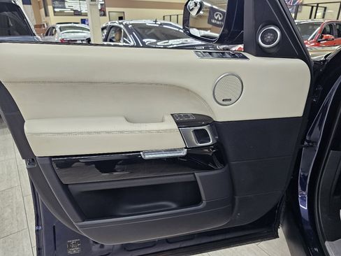 Used 2016 Land Rover Range Rover HSE image 39