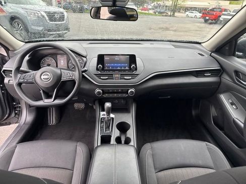 Used 2024 Nissan Altima 2.5 S FWD image 19