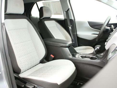Used 2024 Chevrolet Equinox LS w/ LS Convenience Package AWD/4WD image 28