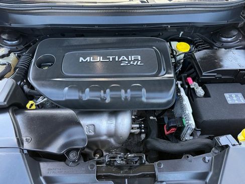 Used 2015 Jeep Cherokee Latitude FWD image 35
