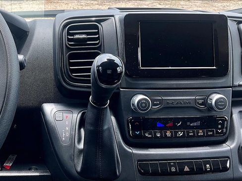 New 2024 RAM ProMaster 2500 w/ Convenience Group FWD image 6