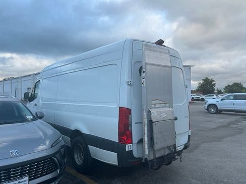 Used 2019 Mercedes-Benz Sprinter 170 Cargo image 5