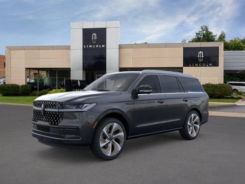 New 2026 Lincoln Navigator Black Label AWD/4WD image 2