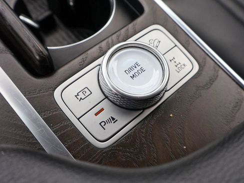 Used 2024 Genesis GV80 2.5T AWD/4WD image 16