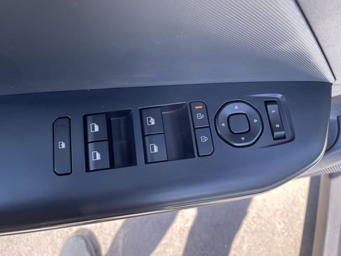 Used 2025 Kia K4 FWD image 18