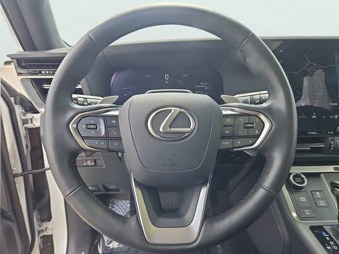 Used 2025 Lexus GX 550 w/ Accessory Package (2T) AWD/4WD image 23