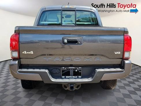 Used 2018 Toyota Tacoma SR w/ SR Convenience Package AWD/4WD image 5