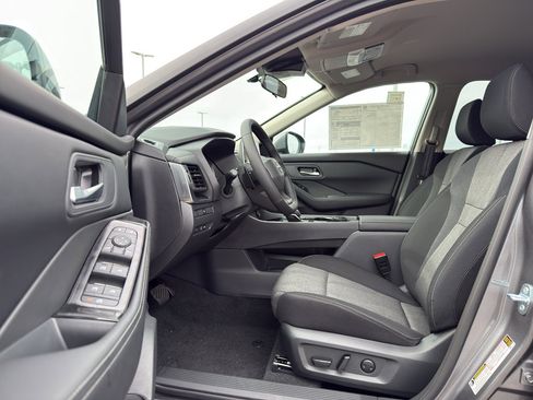 New 2026 Nissan Rogue SV image 11