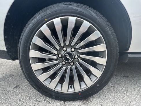 Used 2019 Lincoln Navigator Reserve AWD/4WD image 51
