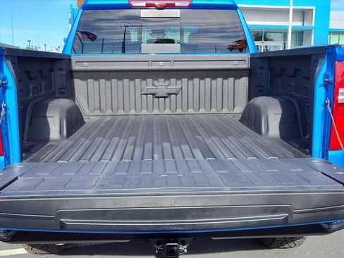New 2026 Chevrolet Silverado 1500 ZR2 image 9