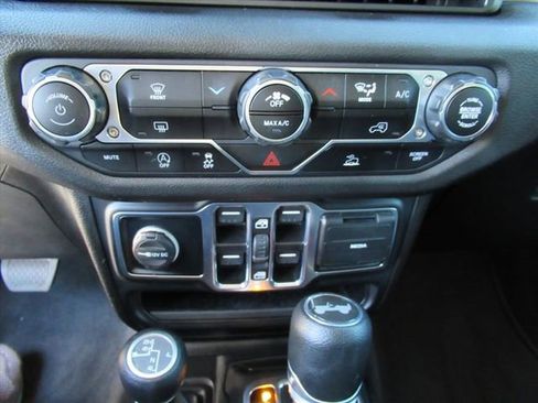 Certified 2024 Jeep Wrangler Sport S image 23