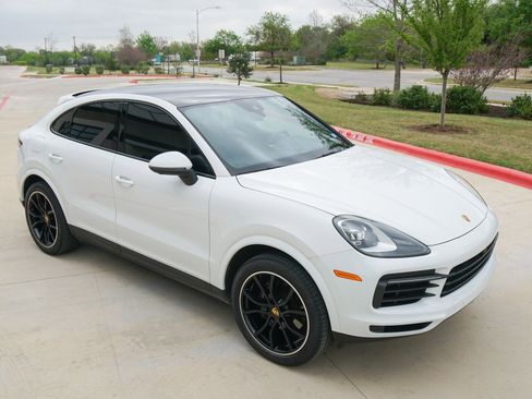 Used 2020 Porsche Cayenne image 9