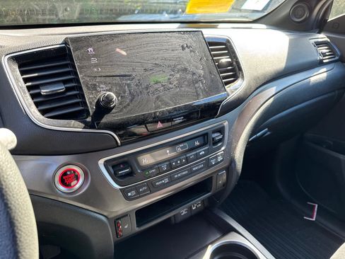 Used 2022 Honda Pilot Sport image 27