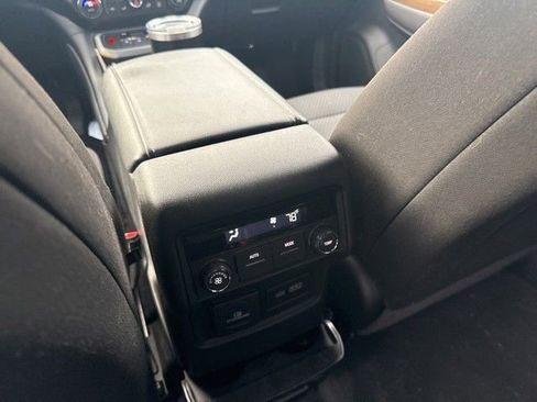 Used 2023 GMC Acadia SLE w/ Driver Convenience Package AWD/4WD image 5