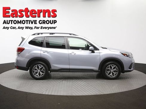 Used 2022 Subaru Forester Premium AWD/4WD image 48